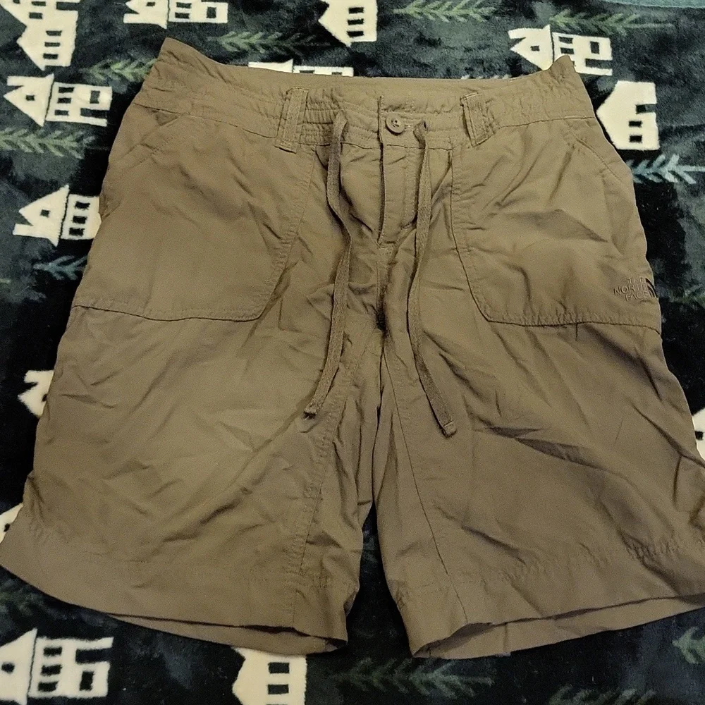North Face Shorts (Size 6) - Picture 1 of 10